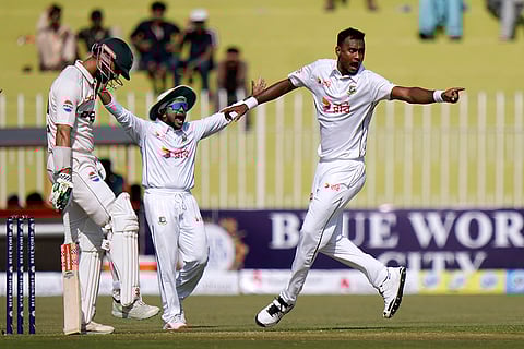 Pakistan vs Bangladesh 1st Test Day 1: Bangladesh's Shoriful Islam, right, and teammate appeals successful dismissal of Pakistan's Shan Masood